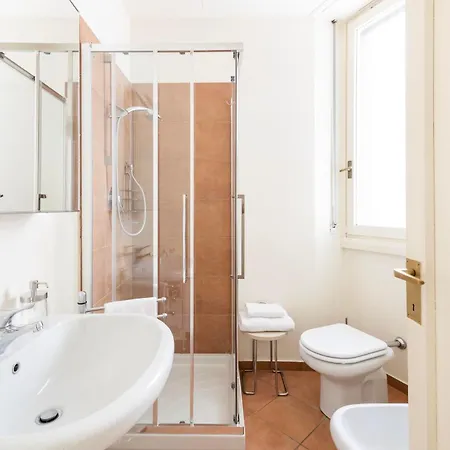 Classy Heritage Home, Center * Milaan