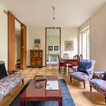 Classy Heritage Home, Center, 7 Guests Милан