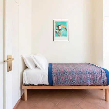 Classy Heritage Home, Center, 7 Guests Apartment Mailand